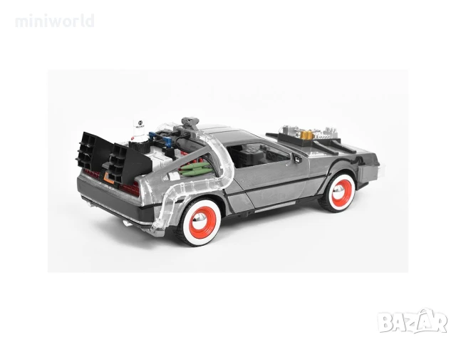 DeLorean филма Завръщане в Бъдещето III - мащаб 1:24 на Jada Toys нов в кутия, снимка 4 - Колекции - 51282902