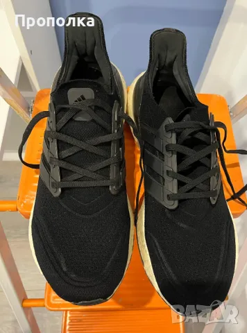 Маратонки Adidas Ultraboost 22 , снимка 3 - Маратонки - 47993809