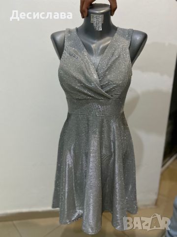 Сребриста рокля , снимка 1 - Рокли - 45995404