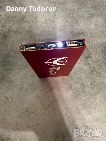 Външна батерия /power bank/ Game Evolution Pokemon Go Team Valor, 10000 mAh, червена, снимка 5 - Друга електроника - 51359374