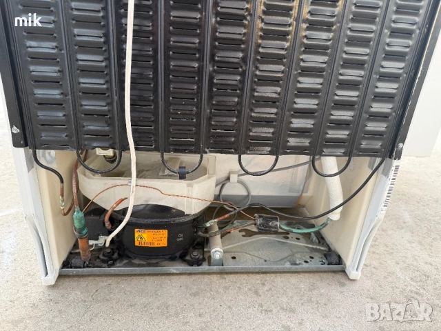 Фризер Либхер No Frost 185 см Като Нов, снимка 11 - Фризери - 52391278