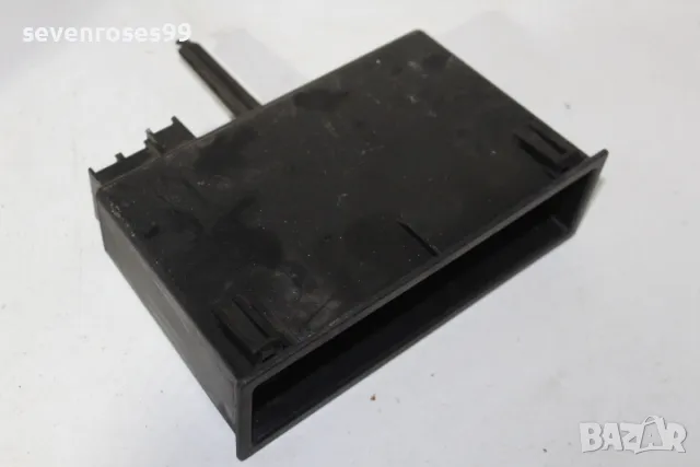 Шкафче табло Ситроен Берлинго 1 1998 1.9d Citroen Berlingo 1  9613133077, снимка 2 - Части - 49820675