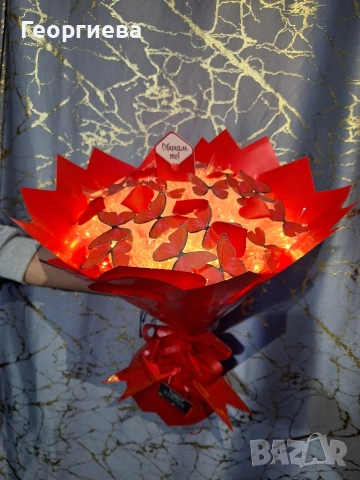 ПРОМОЦИЯ до края на февруари‼️💐✨️ Светещи, ръчно изработени букети "DESS"🦋✨️🎁, снимка 17 - Подаръци за жени - 47676632