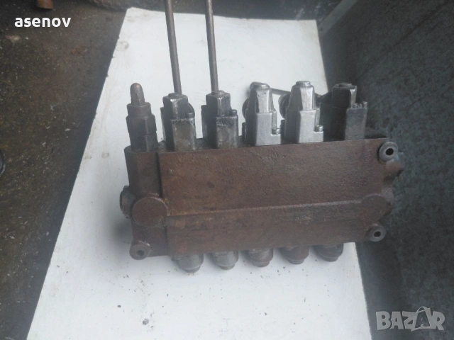 хидравличен разпределител, снимка 2 - Резервни части за машини - 53466908