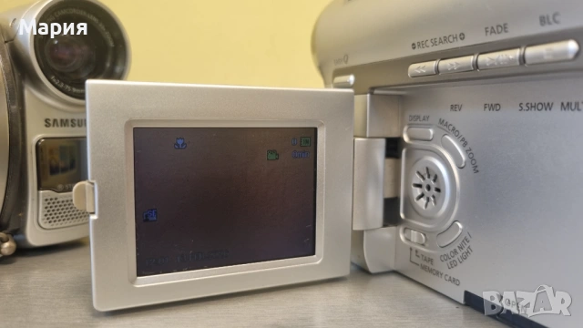 Дигитални ретро камери Samsung 2бр, снимка 2 - Камери - 53464607