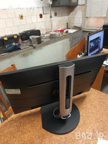 Продавам монитор PHILIPS 24 инча, снимка 3 - Монитори - 53229800