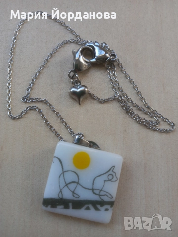 Авторско колие (медальон) от порцелан "Котка", снимка 5 - Колиета, медальони, синджири - 52846834