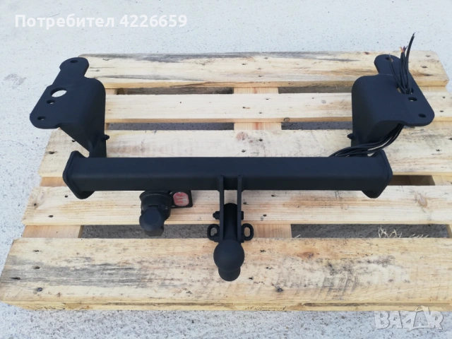 Теглич за тойота авенсис 