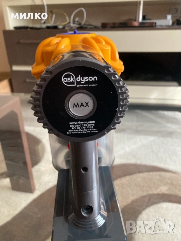 Акумулаторна прахосмукачка DYSON V6, снимка 4 - Прахосмукачки - 53541075