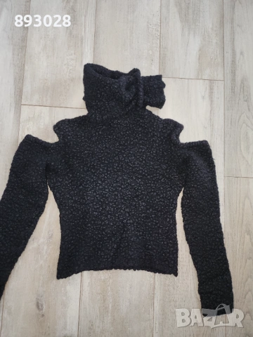 Оригинален дамски пуловер Chloé , снимка 2 - Блузи с дълъг ръкав и пуловери - 53579078