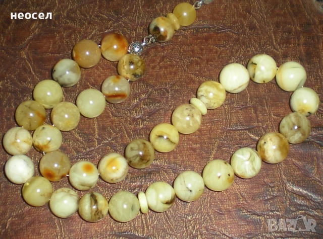 Броеница от кралски кехлибар, снимка 6 - Колиета, медальони, синджири - 54067978