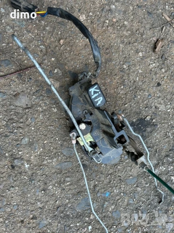 предна лява брава за KIA Carnival 2000-, снимка 2 - Части - 51179952