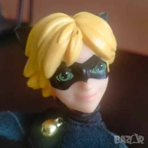 Колекционерска кукла Bandai Miraculous Tales Of Ladybug Cat Noir 11" 2016, снимка 2 - Колекции - 47096398