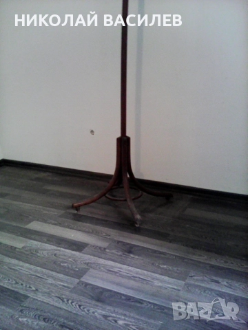 Права   закачалка  / предлага - Питай   налична  ли  е   /  укачалката    . ., снимка 7 - Закачалки - 51781472