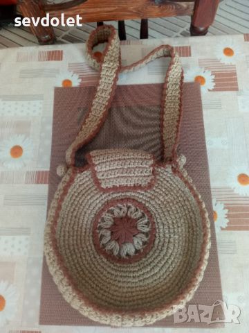 Красива и стилна,плетена дамска чанта., снимка 2 - Чанти - 46411901