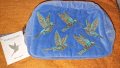 Elizabeth Scarlett Hummingbird Light Blue Velvet Makeup Bag

козметична чанта, снимка 2