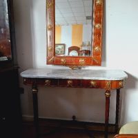 Конзола с огледало, снимка 1 - Антикварни и старинни предмети - 45241147