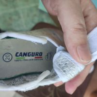 Сандали в бял цвят с камъчета на марката Canguro размер 20, снимка 3 - Детски сандали и чехли - 45141281