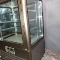 Хладилна витрина Tecfrigo Cubo - за торти,пасти и др., снимка 2 - Хладилни витрини и фризери - 45399398