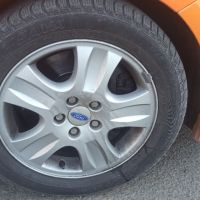 Алуминиеви джанти 16 цола за форд със зимни гуми, снимка 1 - Гуми и джанти - 45282280