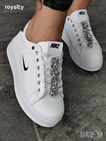 Nike дамски маратонки , снимка 1