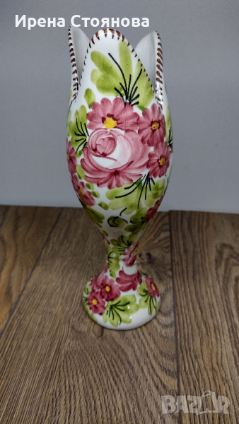 Ръчно рисувана ваза с интересна форма и дизайн.Височина 24,5 см,, снимка 1