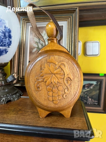 Българска дървена бъклица  Релефна двустранна декорация  Старо производство и в почти отлично винтид, снимка 2 - Други - 54048002