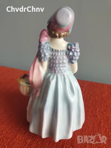 Колекционерска стара английска порцеланова фигурка Royal Doulton Wendy/1952 статуетка 13см, снимка 4 - Колекции - 46956554