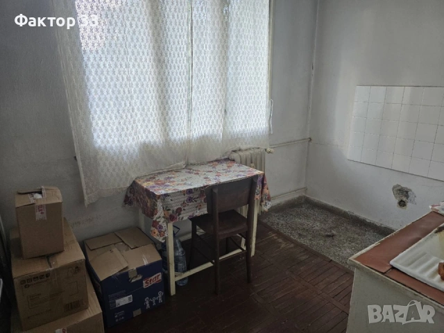 2-стаен с отделна кухня и  голяма тераса в Надежда-2, снимка 10 - Апартаменти - 53722816