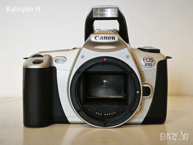 Фотоапарат Canon EOS300, снимка 4 - Фотоапарати - 52706012