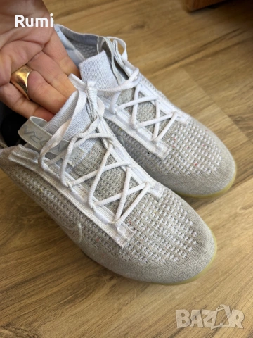 Оригинални маратонки Nike Air VaporMax Flyknit 2021 Pure Platinum ! 38,5 н, снимка 3 - Маратонки - 53660123