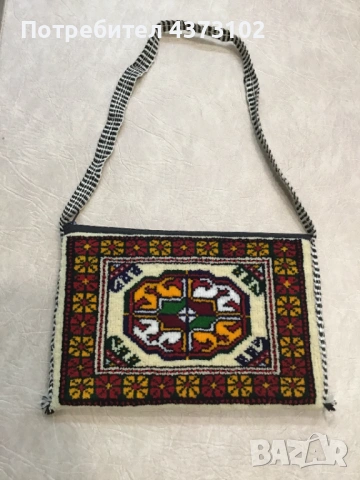 Козметична чанта от вълна с орнамент