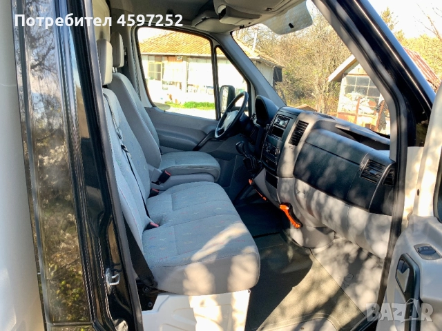 VW Crafter 4.30м.* Климатик* Темпомат* Двойна гума, снимка 14 - Бусове и автобуси - 52440599