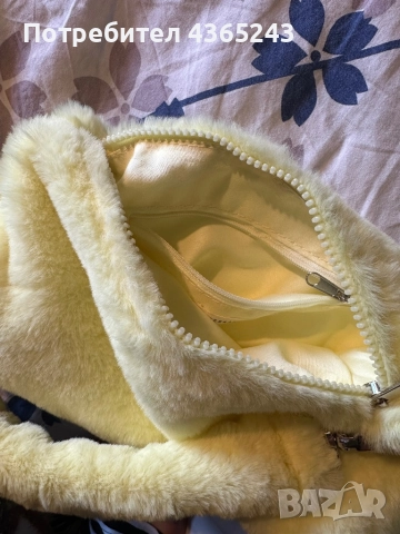 Малка жълта дамска чанта за рамо ЧИСТО НОВА!, снимка 3 - Чанти - 52710115