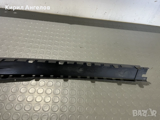 Лявата част на предния лип на бронята за VW Golf 3 , снимка 7 - Части - 53895536