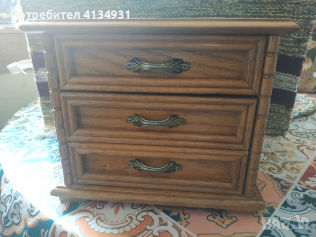 Кутия, малко скринче за бижута. , снимка 1