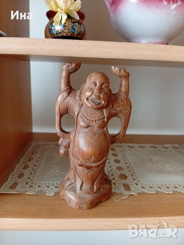 Дървена фигурка Смеещият се Буда вис. 16см/шир. 9 см