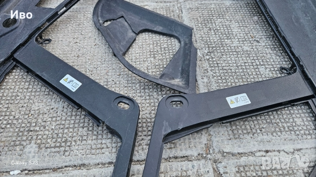 Кори около двигателя BMW F10/F11, снимка 2 - Части - 51660903