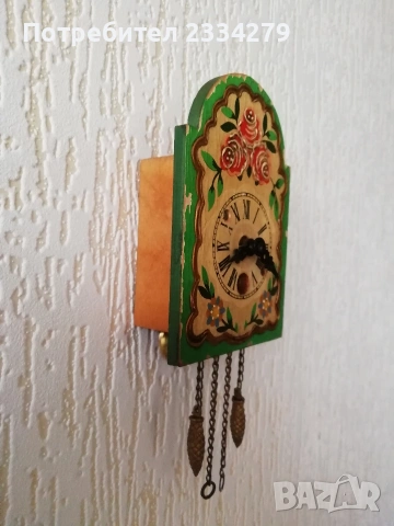 Стар часовник ,,Шварцвалд-кукувица", N:2 часовникк с метро станция. N:3 мини стенен часовник. , снимка 16 - Антикварни и старинни предмети - 53137153