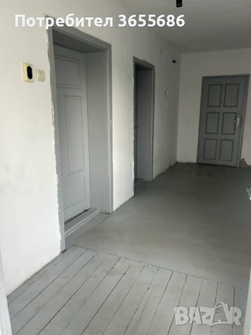 Продава се къща на центъра на две могили, снимка 3 - Къщи - 51012420