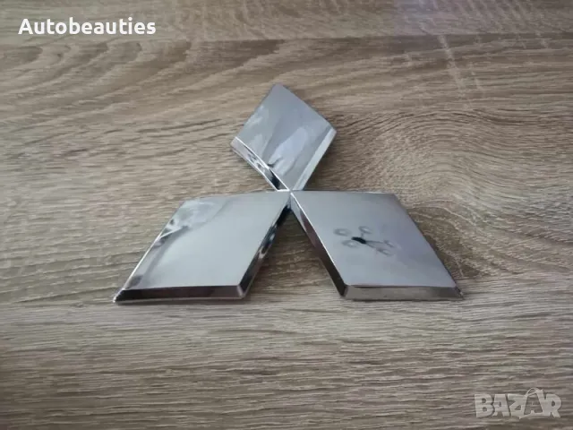 сребристо лого Mitsubishi 10 см