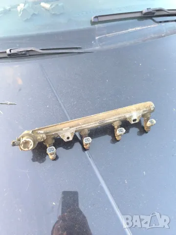 Бензинови дюзи за Голф 4 1.6, снимка 2 - Части - 50292351