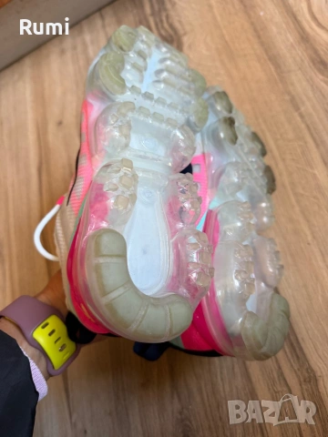 Оригинални Дамски маратонки Nike Air VaporMax 2019 ! 38,5 н, снимка 9 - Маратонки - 38484695
