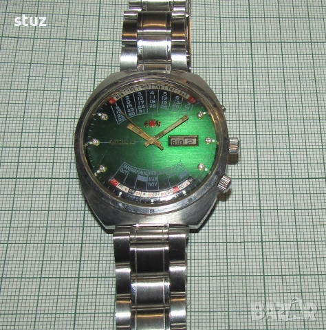 Часовник Orient с вечен календар