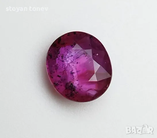 Рядък, нетретиран рубин с красиви включения 1.56кт.! Нов!, снимка 8 - Други - 50396638