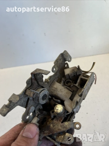 Заключващ механизъм за предна дясна врата за Mercedes Vito W638 (1995-2003) 6387200335, снимка 2 - Части - 54205672