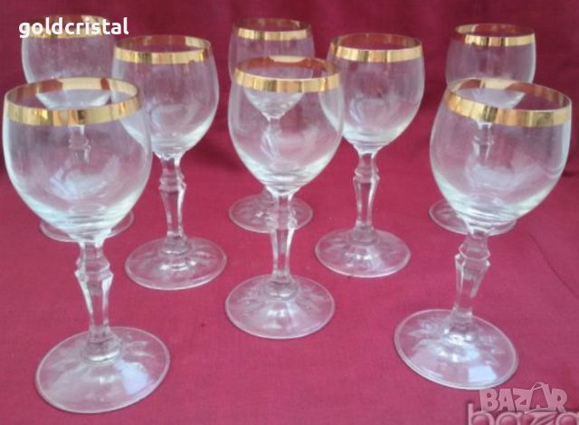 кристални чаши с широк златен кант , снимка 1 - Антикварни и старинни предмети - 19031344