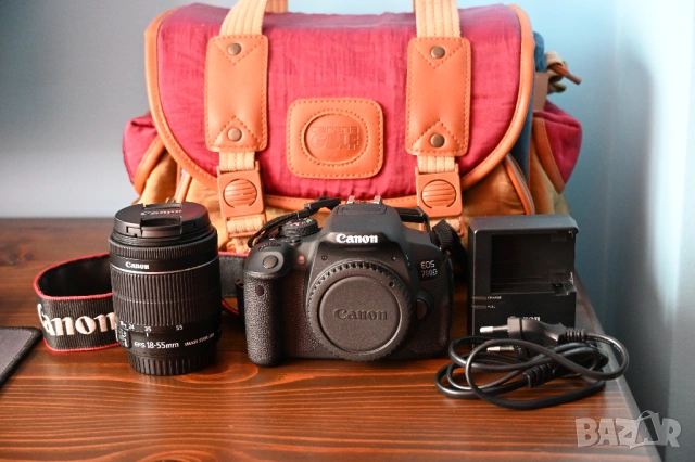 Canon 700D + Canon EF-S 18-55mm f4.5-5.6 IS STM