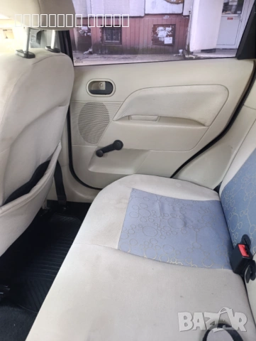 Ford Fiesta 1.4. benzin 80k.c., снимка 10 - Автомобили и джипове - 54220733