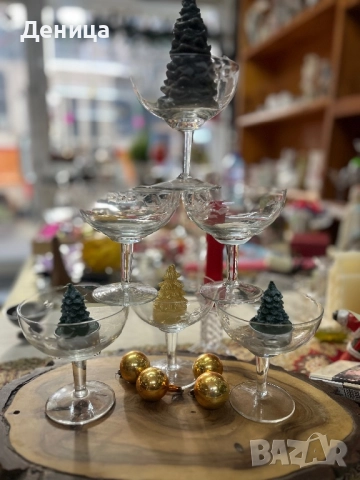 6 чаши за шампанско- Българско калиево стъкло Елегантни, стилна гравюра, подходящи за красиво